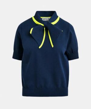 ESSENTIEL ANTWERPS Polo en maille fine bleu marine à col foulard jaune vif