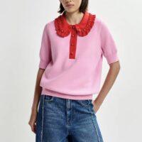 Essentiel Antwerp polo en maille fine avec perles et volants rose et rouge