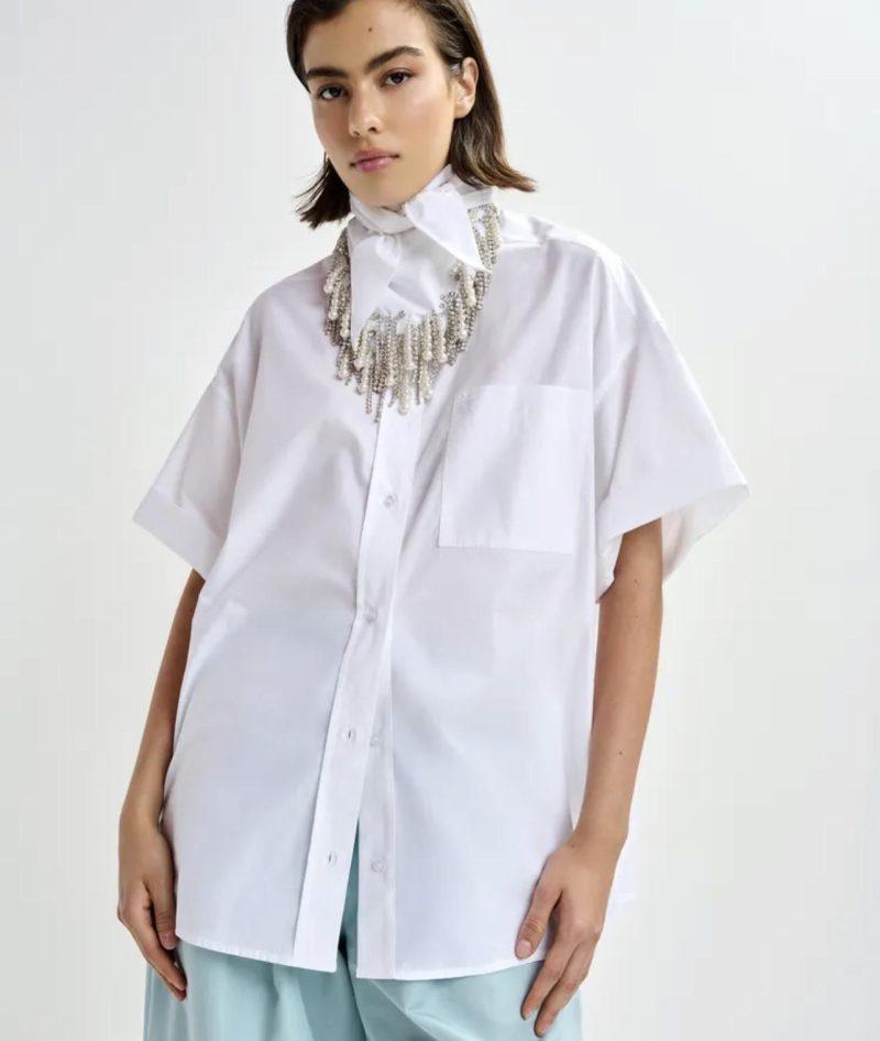 ESSENTIEL ANTWERP Chemise à rayures blanche avec détail de broderie et foulard
