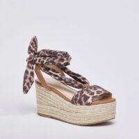 Sandales à semelle compensée