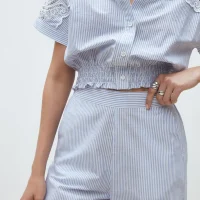 Joss Pantalon à rayures brodées