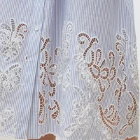 Robe-chemise-longue-a-rayures-brodees